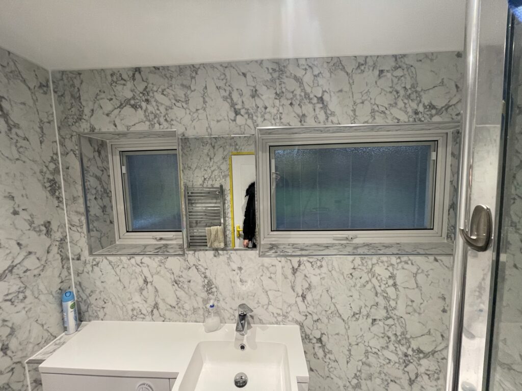 bathroom-window-with-built-in-blinds