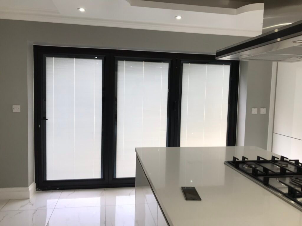 bifold-doors-with-blinds-inside-1024x768